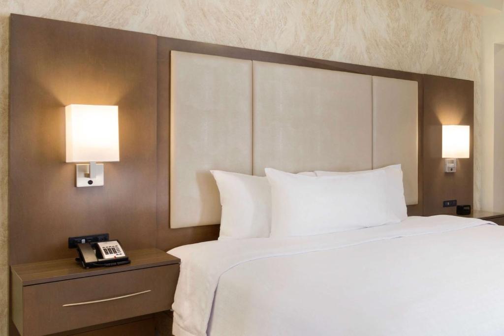 Postel nebo postele na pokoji v ubytování Homewood Suites by Hilton Moab