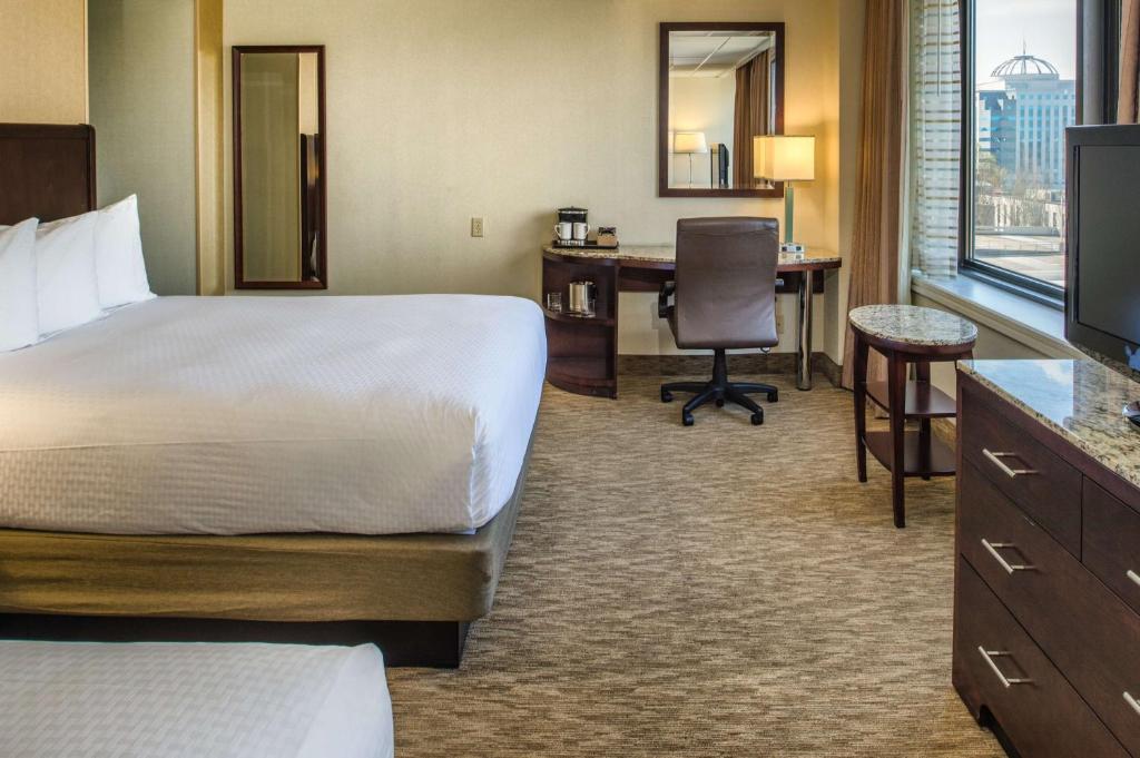 DoubleTree by Hilton Portland - Habitación Deluxe Queen Con Dos Camas Queen