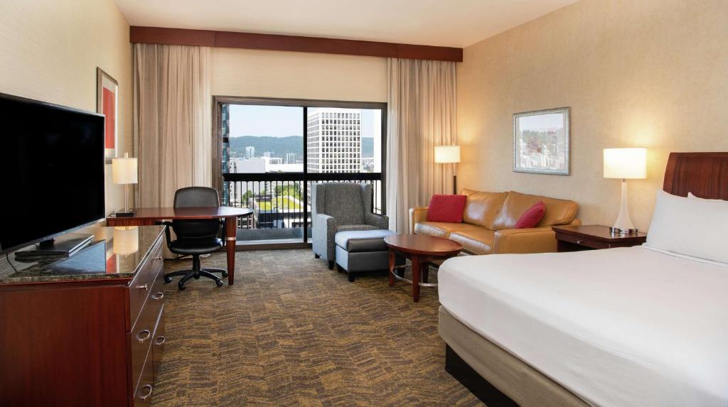 DoubleTree by Hilton Portland - Habitación Superior King Con Sofá Cama