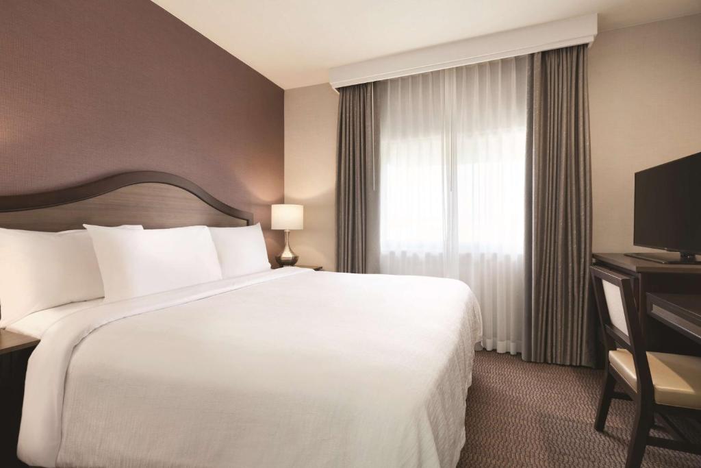 Embassy Suites by Hilton Temecula Valley Wine Country - Suite King Avec Vue Sur La Piscine - Non-fumeur