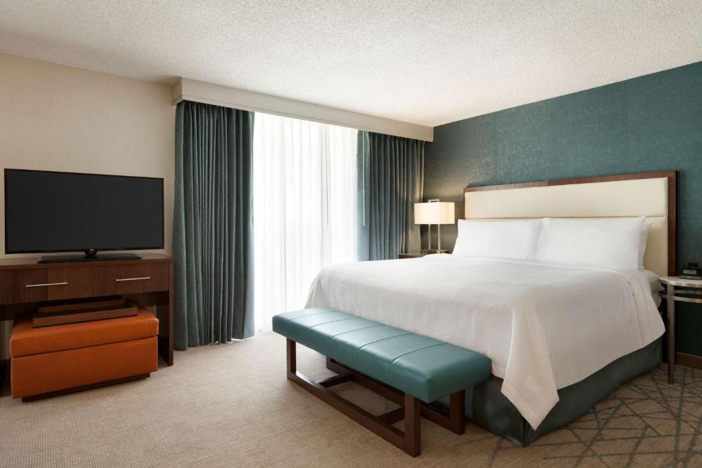 Embassy Suites San Luis Obispo - Queen Suite Met Badkuip - Handicap/gehoortoegang