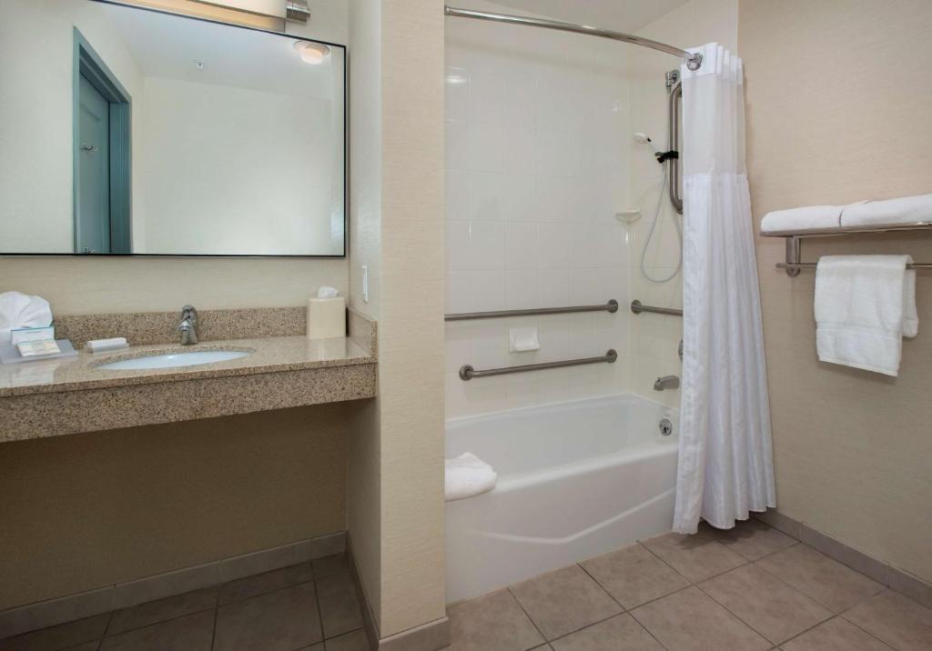 Hilton Garden Inn Albany Medical Center photo