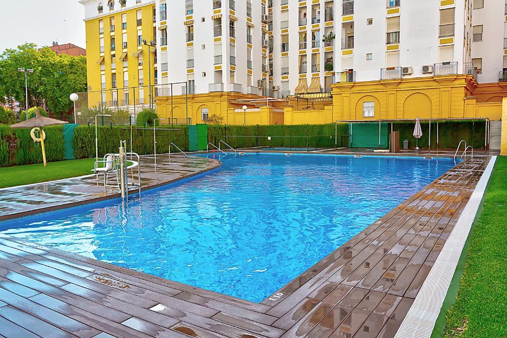 Sundlaugin á Luxury Apartment in Seville with Pool eða í nágrenninu