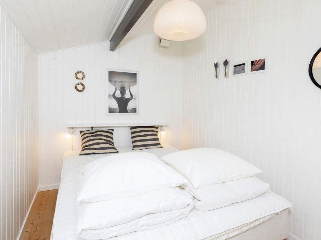 Postel nebo postele na pokoji v ubytování Holiday home Fjerritslev IX