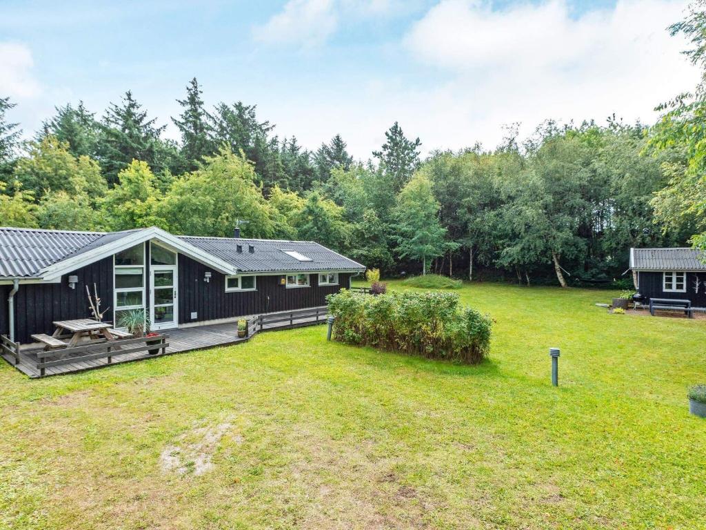 Zahrada ubytování Holiday home Fjerritslev IX