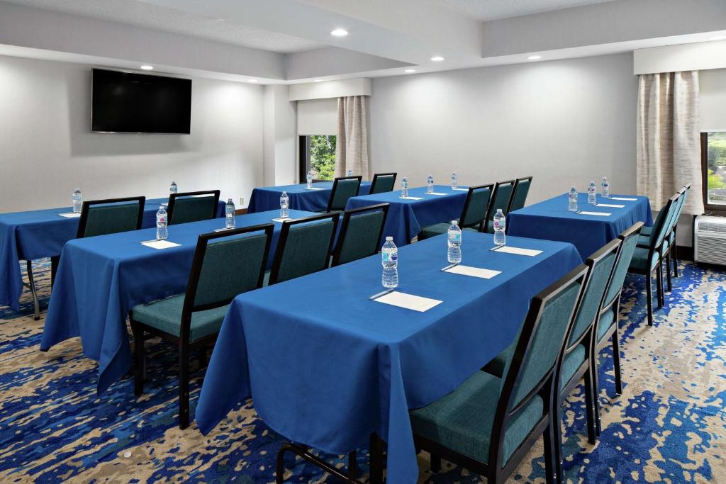 Hampton Inn Austin North photo