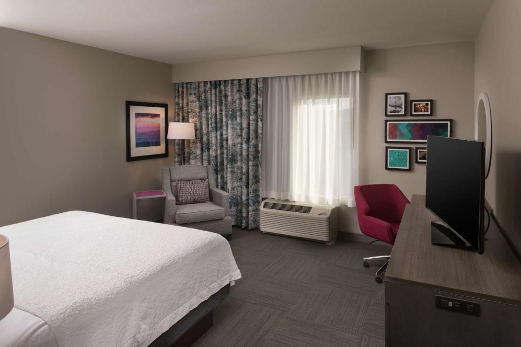 Hampton Inn & Suites Asheville Biltmore Area photo