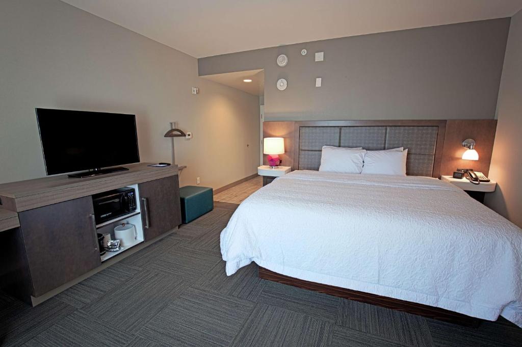 Hampton Inn & Suites Asheville Biltmore Area photo