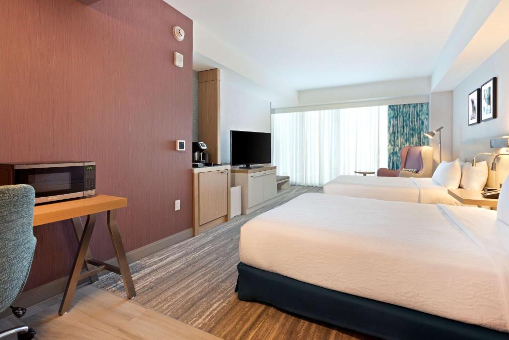 Hilton Garden Inn Boston Brookline, Ma - Queen Room With Two Queen Beds - Mobility Access