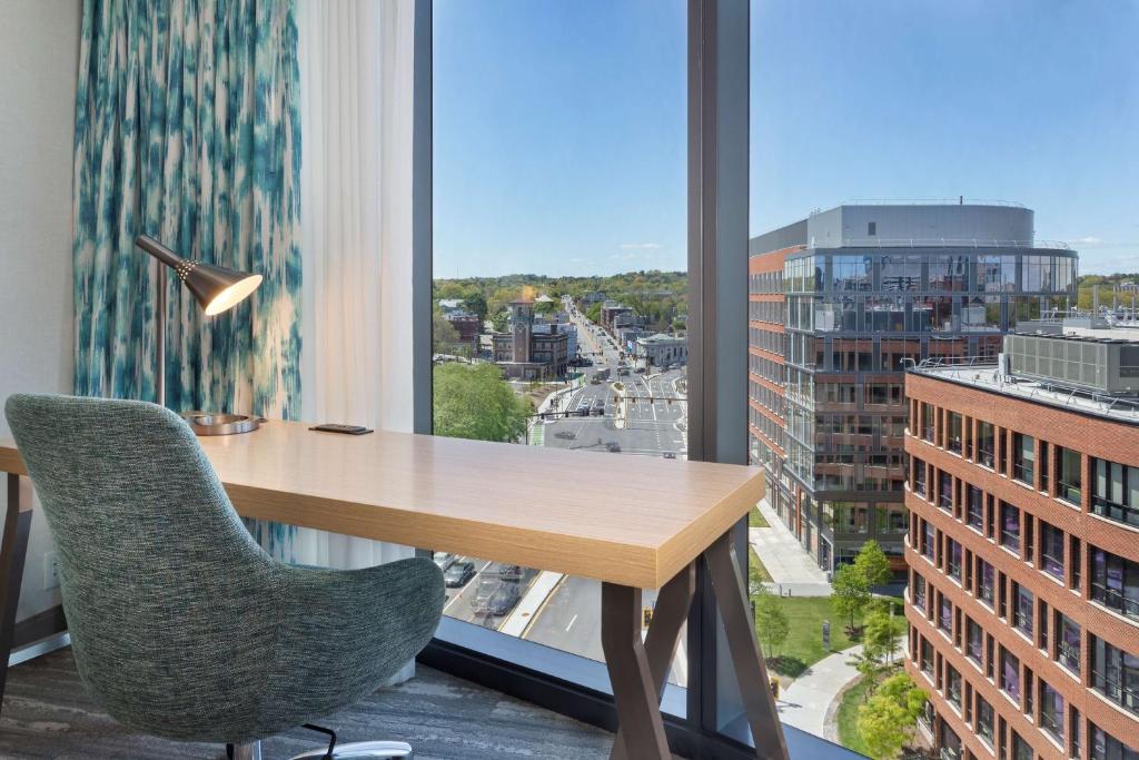 Hilton Garden Inn Boston Brookline, Ma - 皇后区有两张大号床