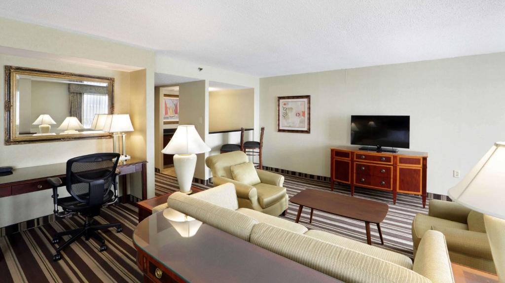 Hampton Inn Boston-Natick - Monolocale King Con Divano Letto - Non Fumatori