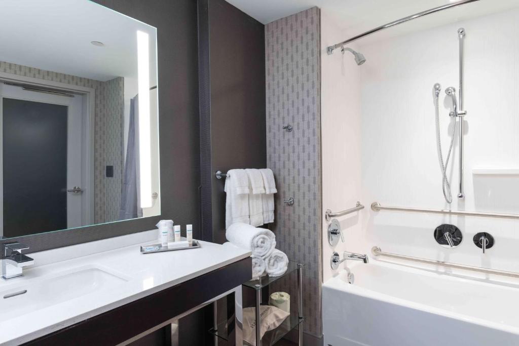 Hilton Garden Inn Foxborough Patriot Place - 