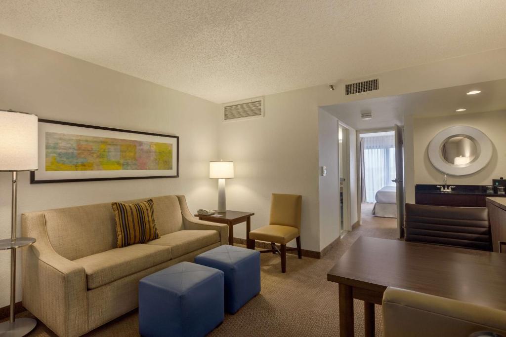Embassy Suites Baton Rouge - Non-Smoking Double Suite