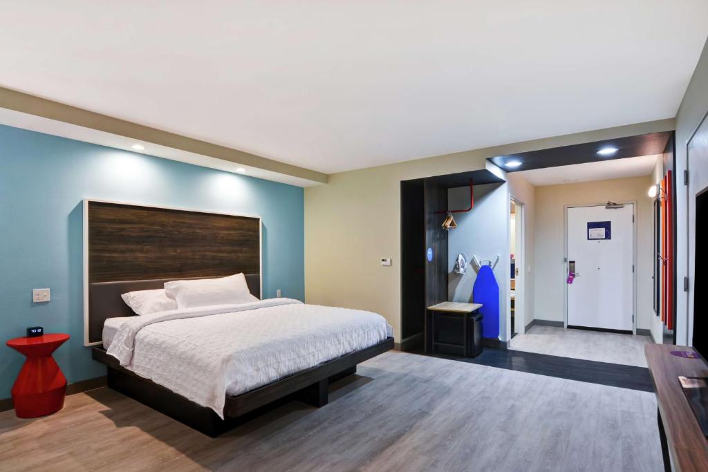 Tru By Hilton Baton Rouge Citiplace - Kamer Met Kingsize Bed - Toegang Voor Gehoor