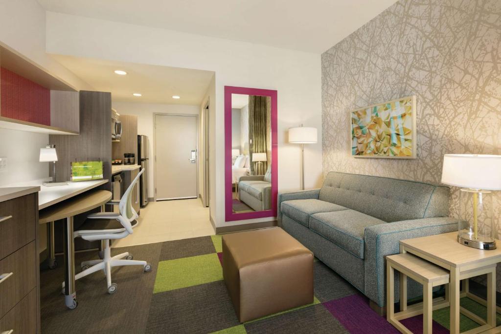 Home2 Suites By Hilton Williamsville Buffalo Airport - Queen Studio - Entendre Accessible