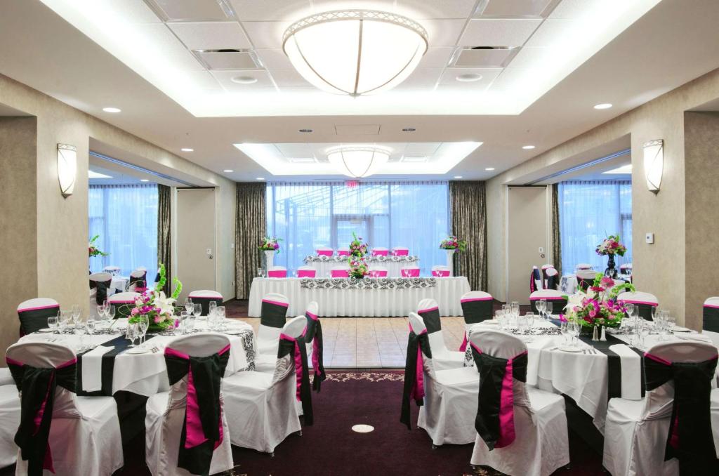 Restaurace v ubytování Embassy Suites Buffalo