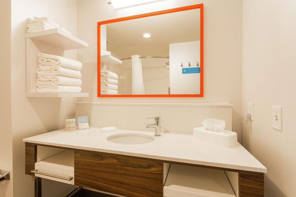 Hampton Inn Cumberland - King Mobiliteit/Gehoor Toegankelijk - Niet-roken