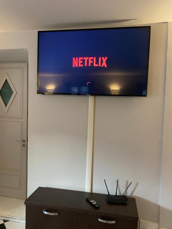 TV a/nebo společenská místnost v ubytování Silver appartament Oceania