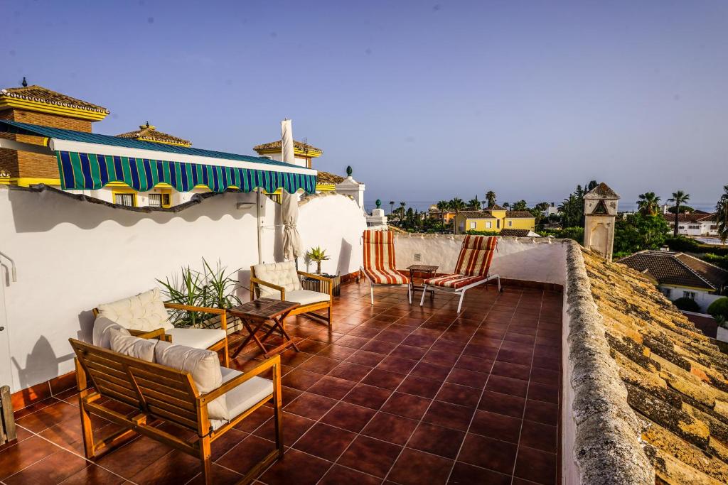 Balkón alebo terasa v ubytovaní Newly Remodeled Townhouse Beach Walking Distance
