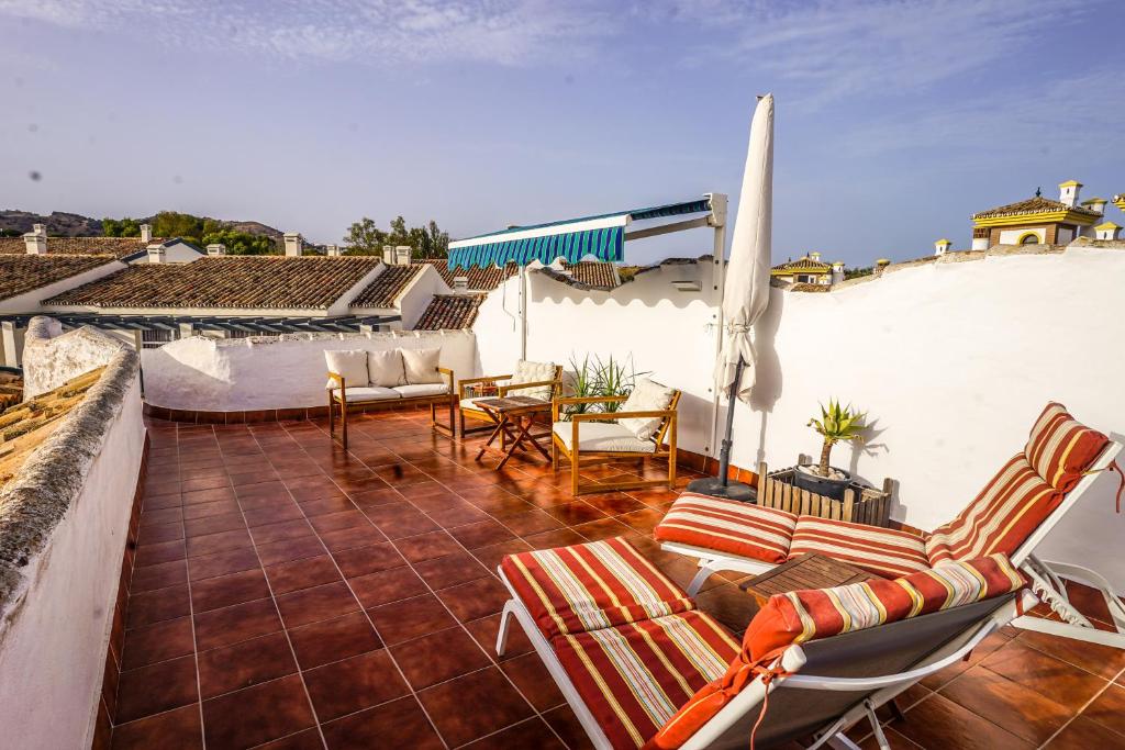 Balkón alebo terasa v ubytovaní Newly Remodeled Townhouse Beach Walking Distance