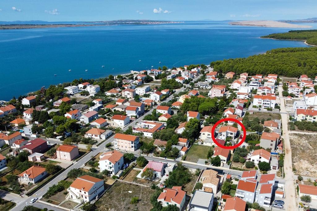 Pohľad z vtáčej perspektívy na ubytovanie Apartments with a parking space Vrsi - Mulo, Zadar - 6547