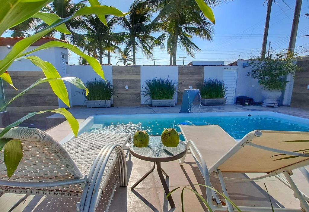 Bazén v ubytování Casa com Piscina e Churrasqueira - Praia Pernambuco nebo v jeho okolí