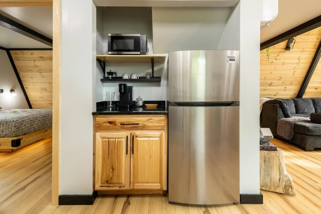 Valhalla Cabins AFrames with hot tubs &amp; sauna, Cosby (updated 