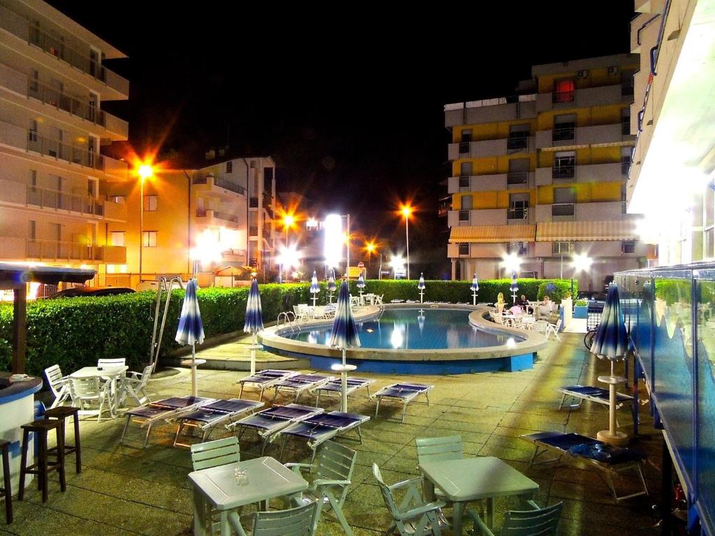 Bazén v ubytování Hotel Concord nebo v jeho okolí