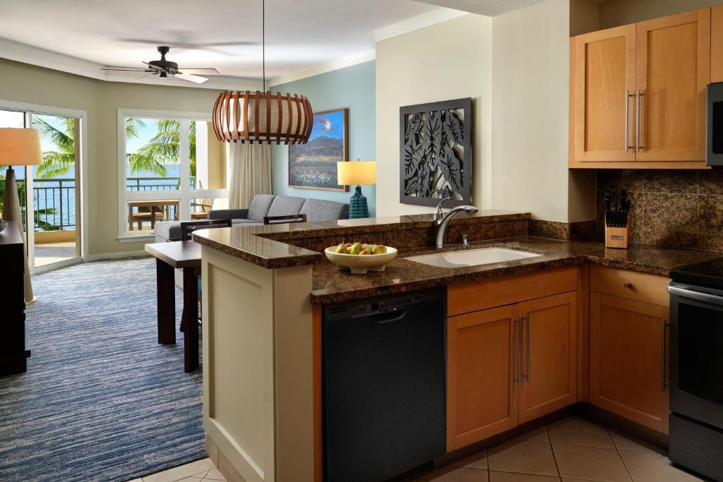 The Westin Ka'anapali Ocean Resort Villas - Two-Bedroom Oceanfront Villa With Balcony