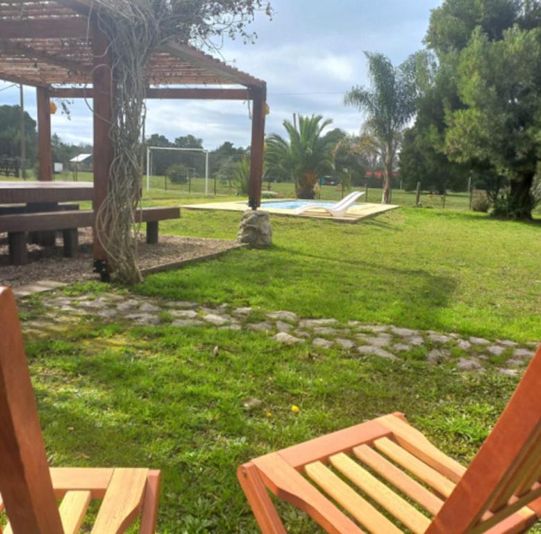 Taman di luar Casa Quinta en Chascomús