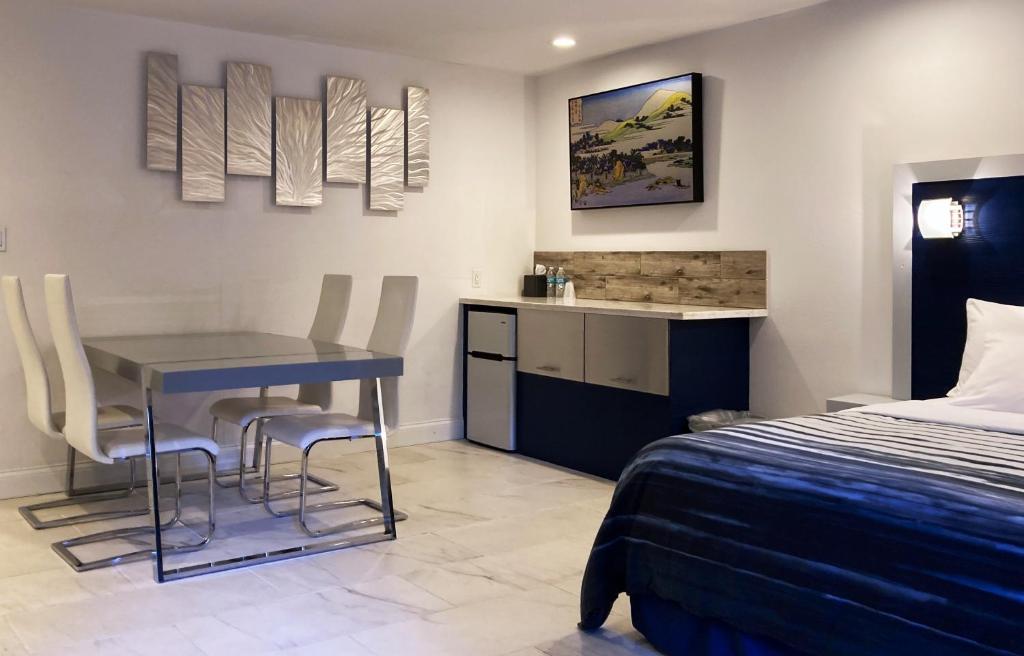 Ein Bett oder Betten in einem Zimmer der Unterkunft Retreat at Crystal Manatee
