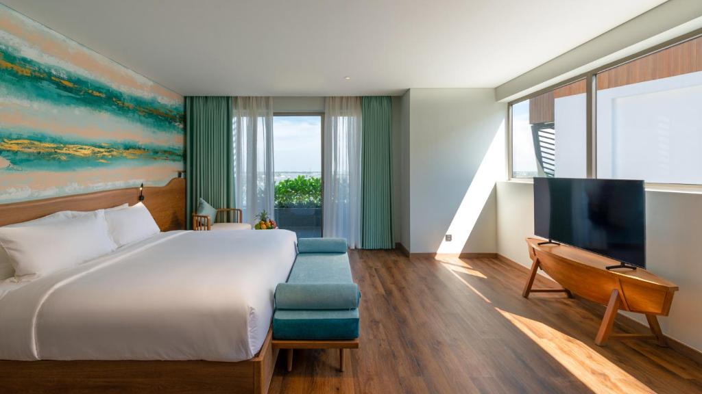 Junior Suite King or Twin bed