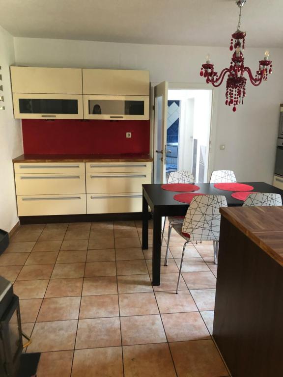 Kuchyň nebo kuchyňský kout v ubytování Ferienwohnung Eden