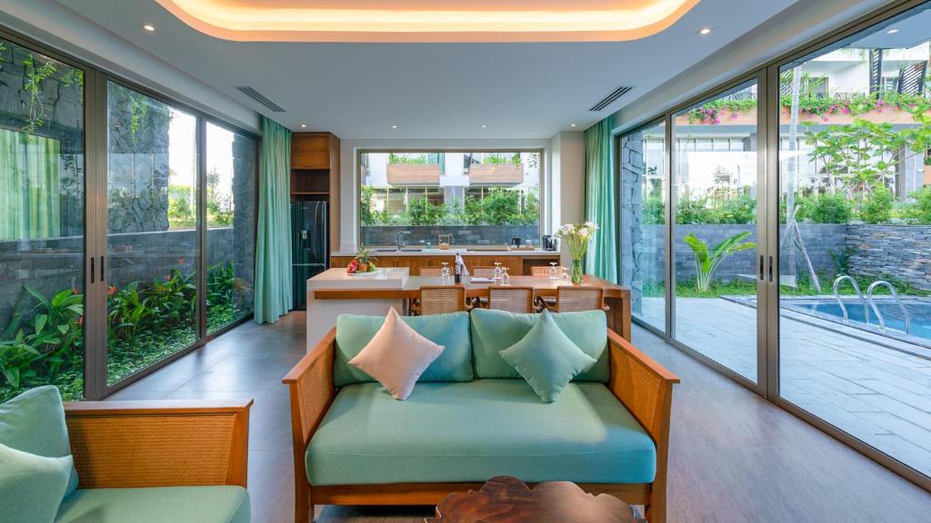Two-Bedroom Villa with Daily Afternoon tea at VIP Lounge