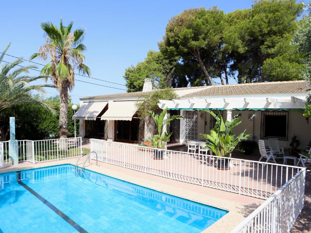 Villa con jardín y piscina privada, Busot – Updated 2023 Prices