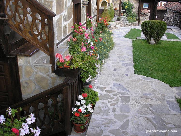 Zahrada ubytování Gozbarov's Guest House