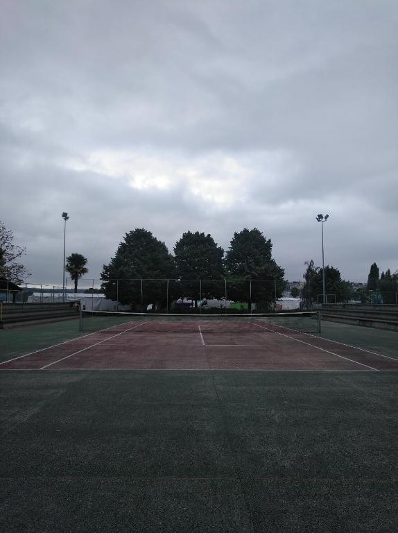 Tenis lub squash w obiekcie Estudio. Sada, A Coruña. lub w pobliżu