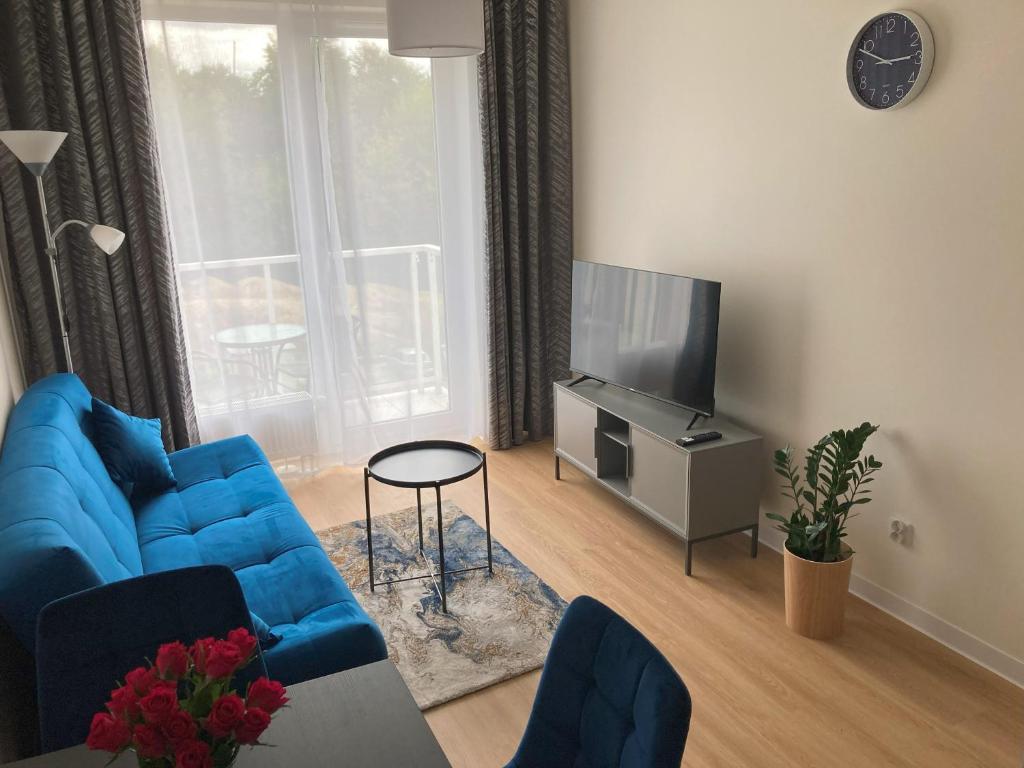 Televisyen dan/atau pusat hiburan di EASY RENT- Kompozytorów Polskich Perła, 24h Check-in
