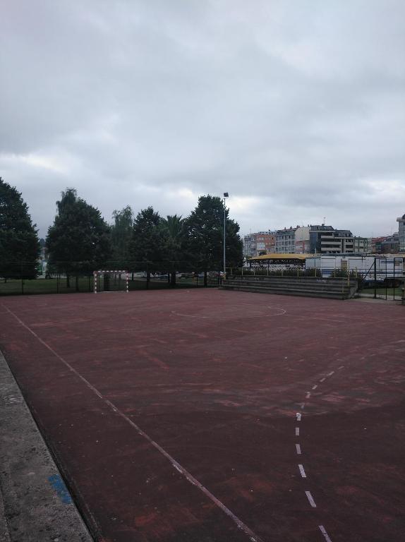 Tenis lub squash w obiekcie Estudio. Sada, A Coruña. lub w pobliżu