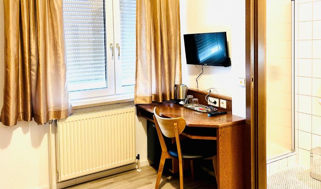 Adler Hotel Garni - Habitación Individual Estándar