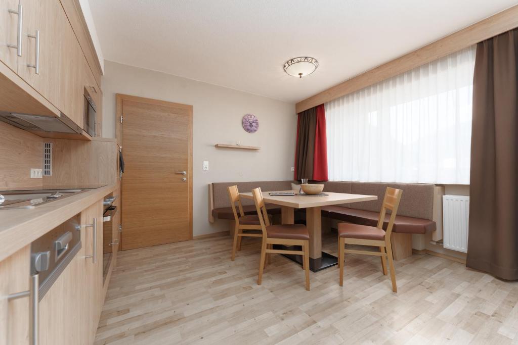 Kuchyňa alebo kuchynka v ubytovaní Appartement Oskar