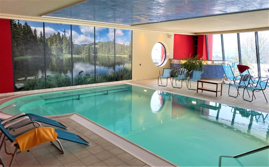 A piscina localizada em Boutique Hotel Residenz ou nos arredores