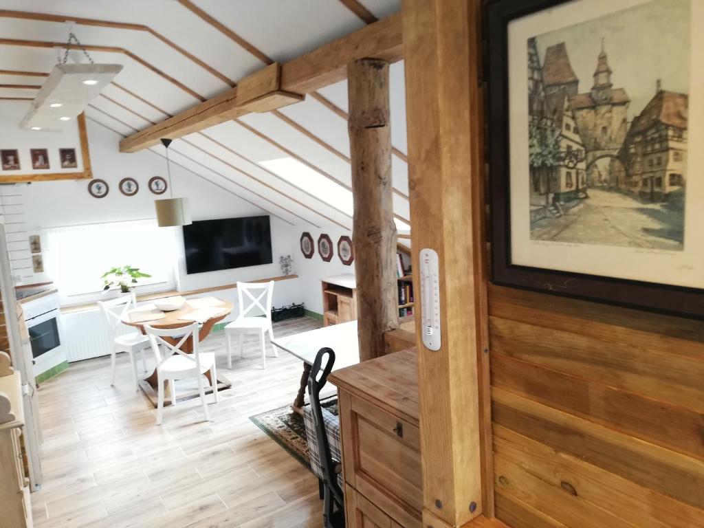 Μια τηλεόραση ή/και κέντρο ψυχαγωγίας στο Apartament Jesionek agroturystyka