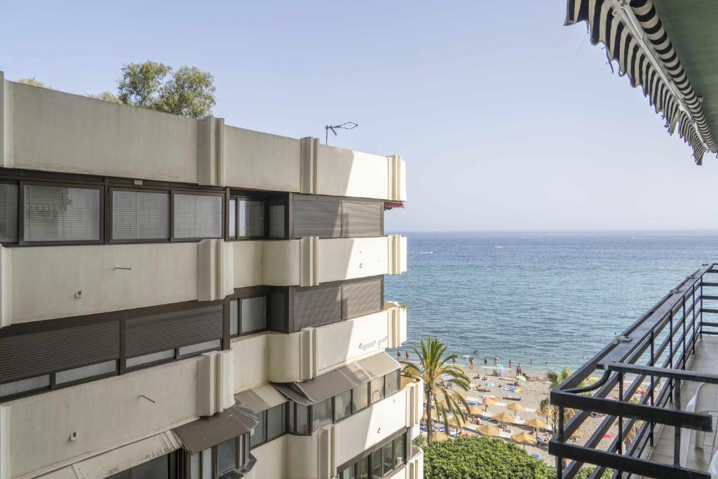 Precioso apartamento con vistas al mar.
