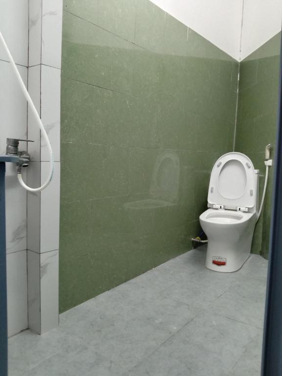 Koupelna v ubytování NHÀ KHÁCH KEN