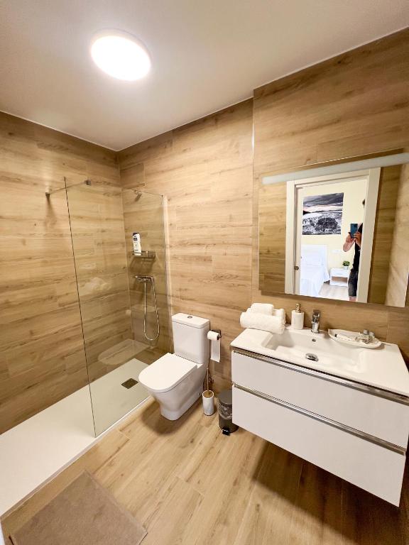 Koupelna v ubytování Rooms Laredo