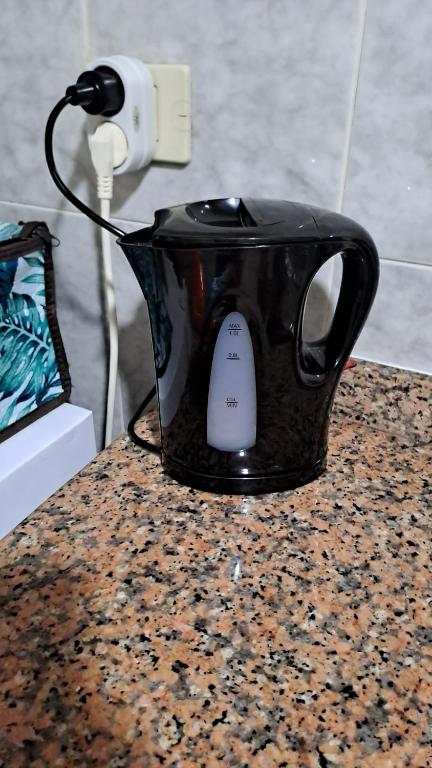 Coffee and tea making facilities at Edificio Gavota