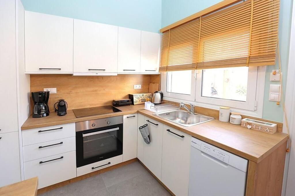 Apartment Demis Suites, Heraklio, Greece - Booking.com