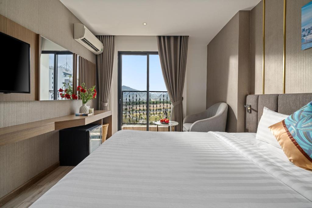 Phòng Deluxe Giường Đôi/2 Giường Đơn Có Ban Công