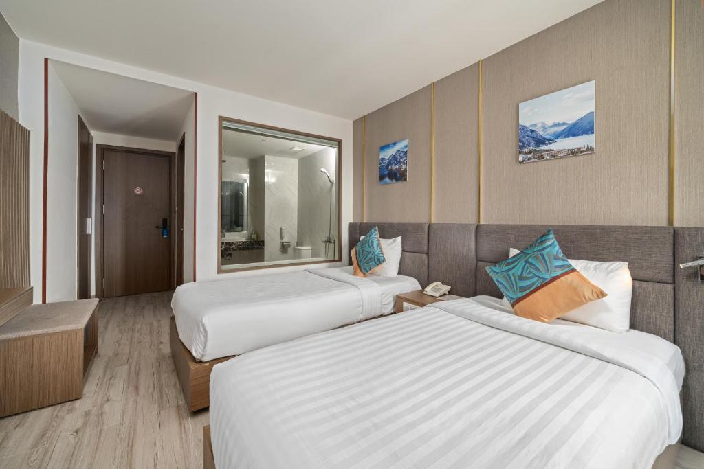 Phòng Deluxe Giường Đôi/2 Giường Đơn Có Ban Công